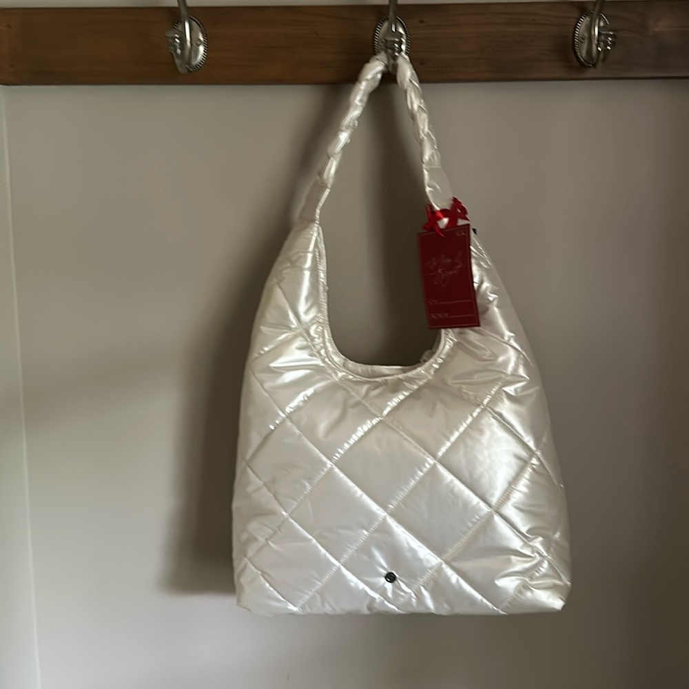 House of Harlow Chunky Puffer Shoulder Bag White Quilted Glam Hobo Bag w Pouch